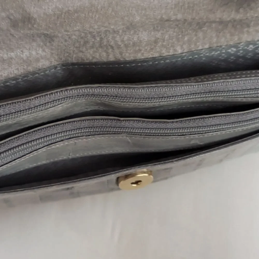 Super Sleek Gray Vintage 🩶Eel Skin Clutch /Shoulder Crossbody Purse